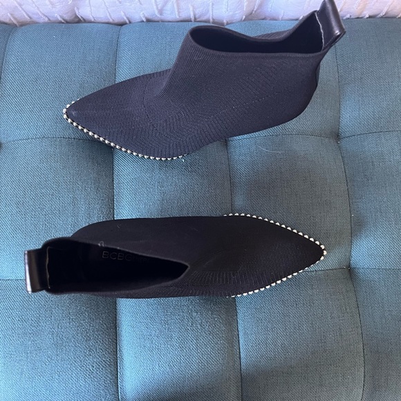 BCBGeneration Black Heels Size 8 NEW never worn - Picture 2 of 5